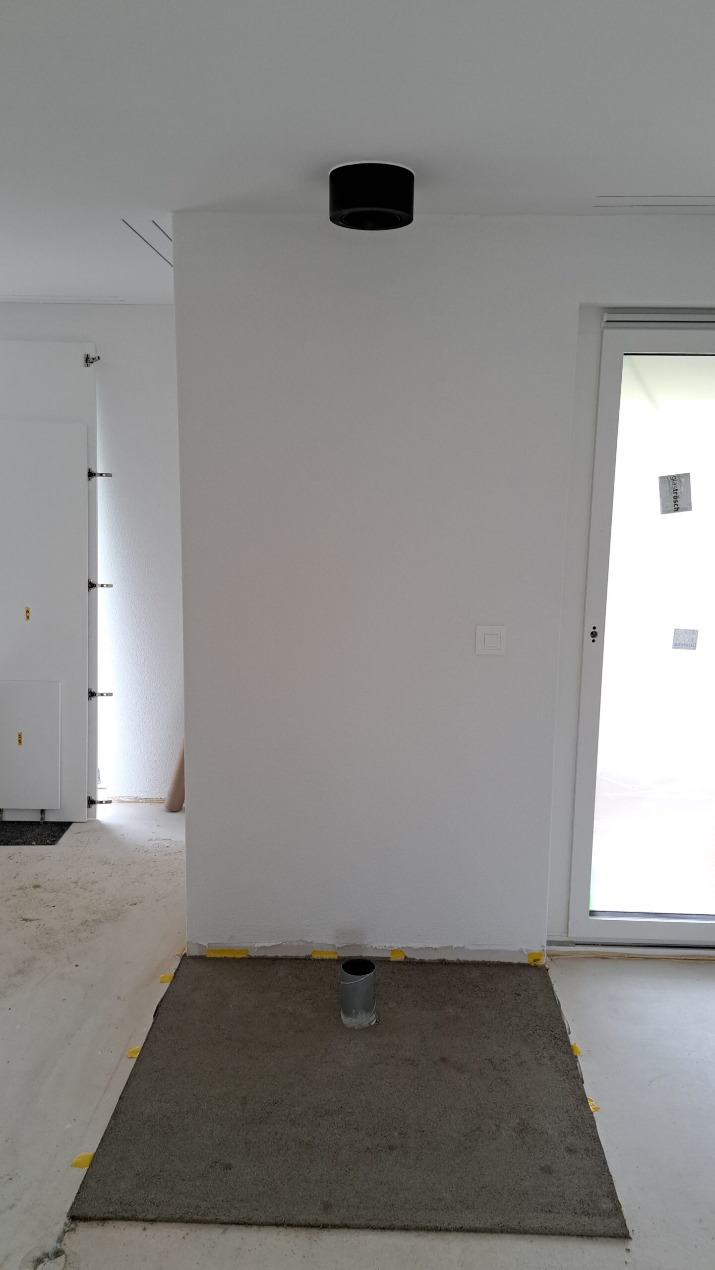 Fundament und Kamin Speicherofen