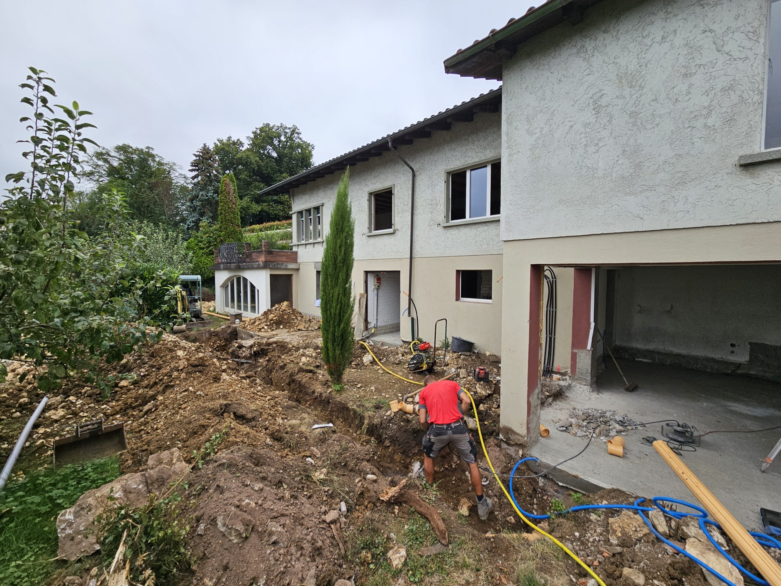 Einbau neue Kanalisation und Dachwasser-Leitung